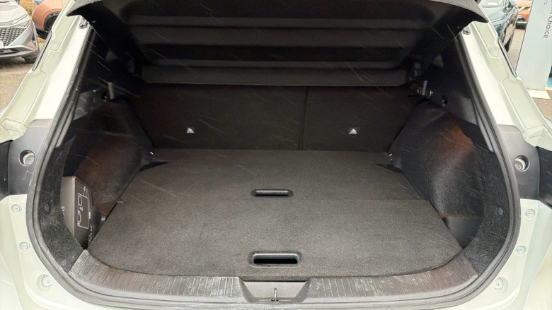 Nissan Qashqai 1.3 DiG-T MH N-Connecta 5dr Petrol Hatchback